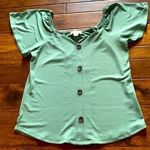 Flutter sleeve blouse